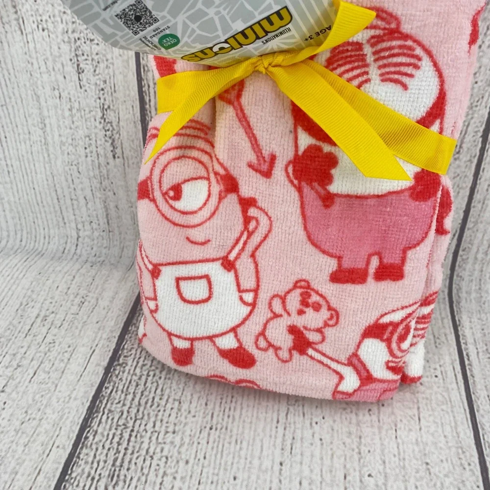 Minions Hand Towel (Set of 2) Pink Valentine Heart Despicable Me Cupid Cartoon
